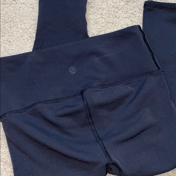 Lululemon crop leggings - Picture 1 of 5